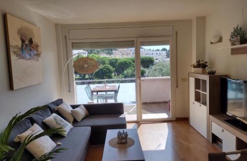 Llanca Apartment | Encantador Apartamento familiar 4 px con Terraza, Parking y Wi-fi en Llançà