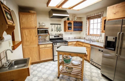 Chama Cabin | Encanto Lodge - Downtown Chama 1 Block From Train