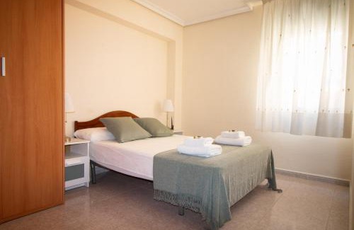 Leon XIII-Los Naranjos Apartment | Encanto sevillano en La Macarena Ideal para familias y amigos