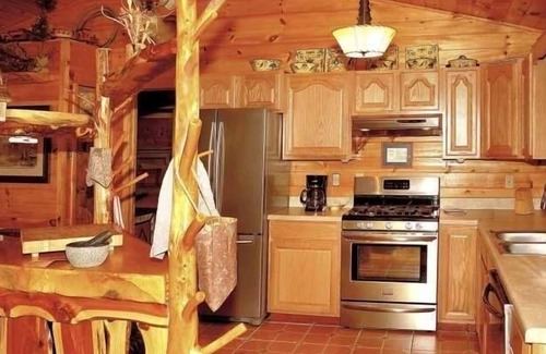 Newport Cabin | Enchanted Cottage by RedAwning