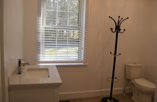 Paris House | Enchanted Cottage in Paris Ontario