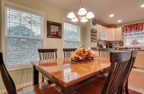 Hiawassee House | Enchanted Forest Cottage w/Hot Tub!