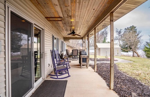 Genoa House | Enchanting 3-bedroom house with WiFi in Genoa