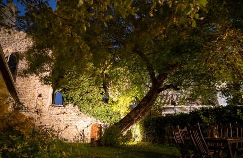Innerstaden Villa | Enchanting 4 Bdr Villa close to Medieval cathedral