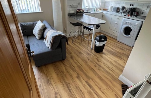 Carnlough Apartment | Enchanting apartment with partial sea views incharming Carnlough