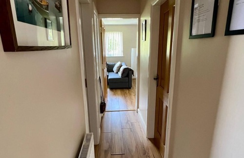 Carnlough Apartment | Enchanting apartment with partial sea views incharming Carnlough