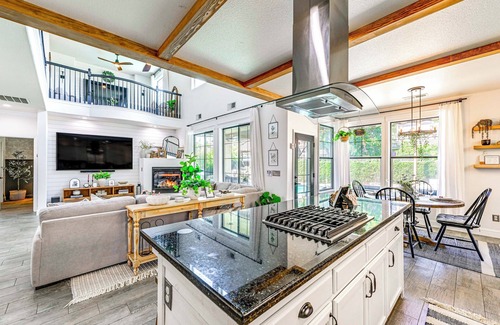 Clovis House | Enchanting Clovis Haven w/Hot Tub & Private Pool!