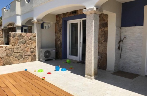Lu Bagnu Apartment | Enchanting Holiday Apartment in Lu Bagnu