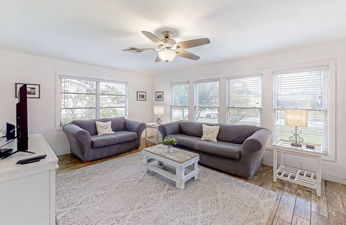 Saint Augustine Shores House | Enchanting home with firepit, heated pool, patio, grill, 2 kayaks, washer/dryer
