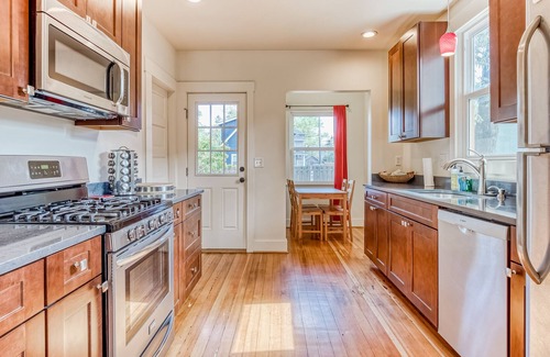 Alberta Arts District House | Enchanting home with full kitchen, AC, & washer/dryer