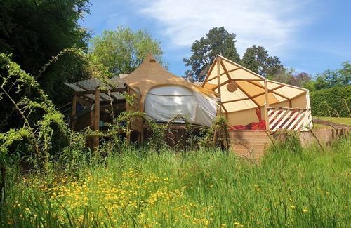 Inchbrook Cabin | Enchanting Lotus Belle Tent. Sauna & PRIVATE Hot Tub. Heart of the Cotswolds