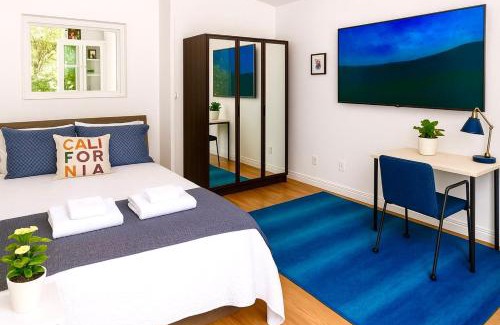 Hollywood Hills West House | Enchanting Private Hollywood Hills Guest House with Tranquil Tree-Top Views, Magical Outdoor Living Room and Patio and Zen Garden, In LA's Most Desirable, Central, Serene Area and Only 2 Minutes from Hollywood Boulevard