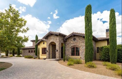 Uptown Sedona Villa | Enchanting Sedona Villa with Views Spa and Pool