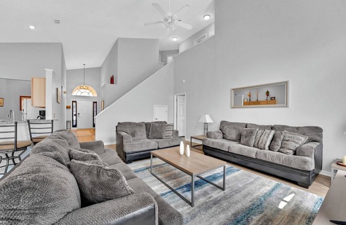 Lake Davenport Estates House | Enchanting Vacation Haven – Gorgeous 5 BDR w/Private Pool, Close to Parks!