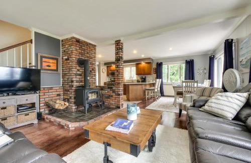 Sorrento House | Enchanting Waterfront Sorrento Home with Deck!