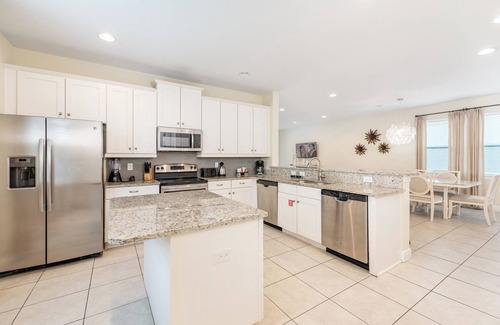West Kissimmee Resort | Encore Resort and Water Park at Reunion by Rentyl