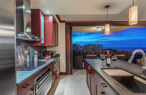 Ko Olina Villa | End Summer in style. Discounted FALL RATES- Poolside Beach Tower - 3 BR/3 BA