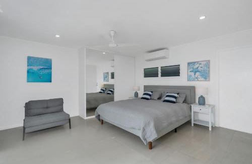 Clifton Beach House | Endeavour Holiday House Clifton Beach