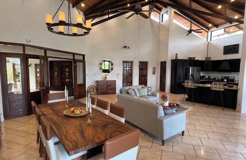 Atenas Villa | Endless charm in the heart of the Central Valley