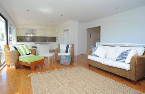 Newport House | 'Endless Summer' Beach House at Newport.