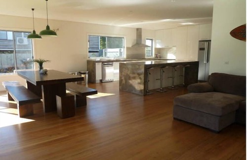 Ventnor House | Endless Summer, Phillip Island
