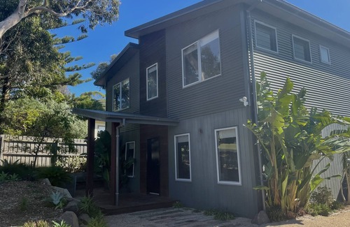 Ventnor House | Endless Summer, Phillip Island