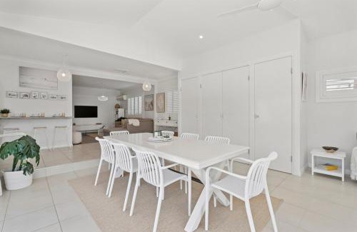 Sawtell House | Endless Summer Sawtell, Pool, Sleeps 6, Fun