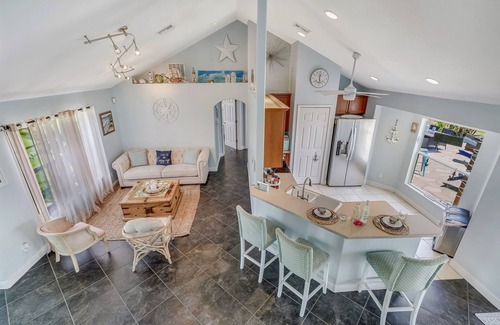 Burnt Store House | Endless Summer Tropical Waterfront Oasis