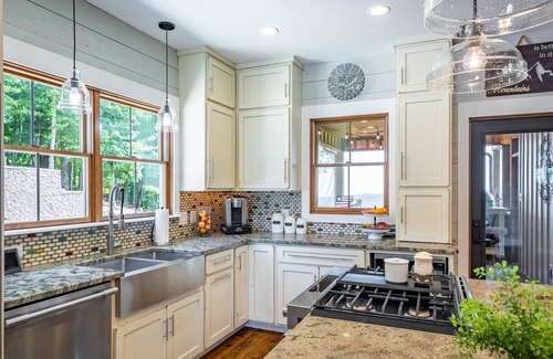 Morganton House | Endless Views from our Mountain Top Retreat! Between Charlotte & Asheville.