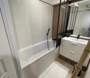 7th Arrondissement Apartment | Endoume mon Amour