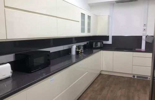 Hull Hotel | Endsleigh Park