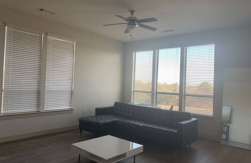 Memorial Condo | Energy Corridor Vibe