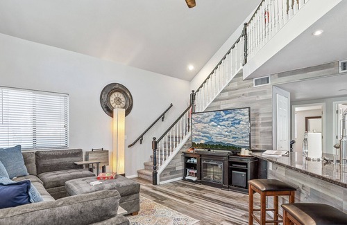 Munds Park Ski Chalet | Engaging Mountain Chalet with Large Deck and A/C!