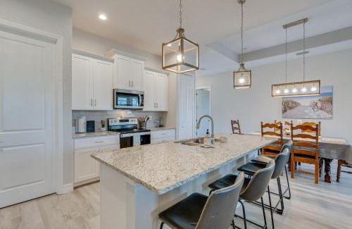 Englewood East House | Englewood Escape Near Beaches with Private Lanai!