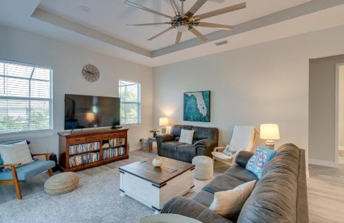 Englewood East House | Englewood Escape Near Beaches with Private Lanai!
