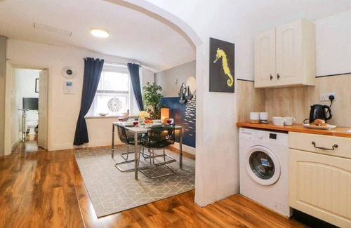 Roundham Apartment | English Riviera Coastal Holiday Home in Devon Uk