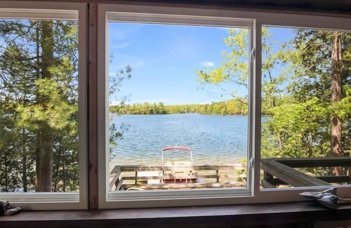 Mayfield Cabin | Enjoy 200 Feet of Private Frontage on Spider Lake