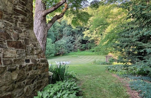 South Britain House | Enjoy 400 sf Suite with private exterior entrance, kitchen and bathroom.