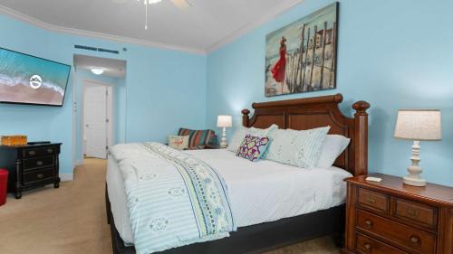 Orange Beach House | Enjoy a 3-bedroom Bayfront Condo with Lazy River Indoor Pool Jacuzzis and Community Boat Dock for Personal or Rented Boats Plus Redeem in Free Activity Deals Daily