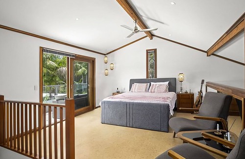 Lowanna House | Enjoy a 5-star experience in the Australian bushland, Ideal for group retreats