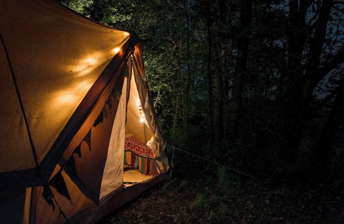 Penne-d'Agenais RV Rental | Enjoy a comfortable night sleep in a safari tent on our eco campsite