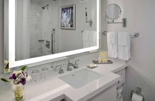 French Quarter Resort | Enjoy a Hassle-Free and Suiting Stay! 4 Family-Friendly Units, Pets are Welcome!