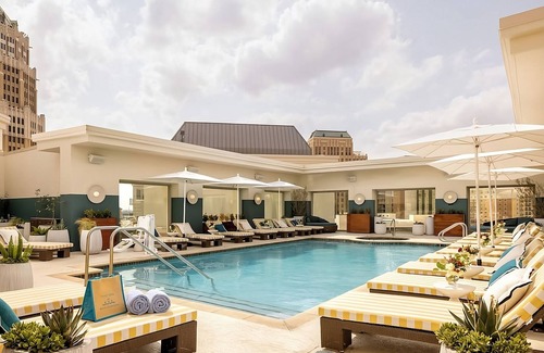 Downtown San Antonio Hotel | Enjoy a Hassle-free Stay! 2 River View Units, Outdoor Pool, Near Aztec Theatre