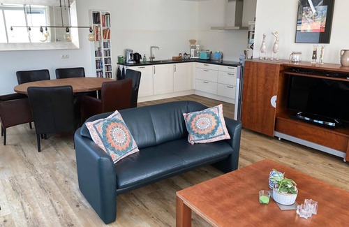 Stavoren House | Enjoy a luxury holiday home, close to the IJsselmeer and beach