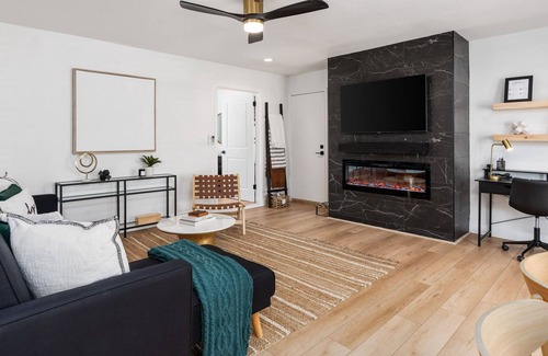 Madera Apartment | Enjoy a Modern Minimalist studio newly remodeled
