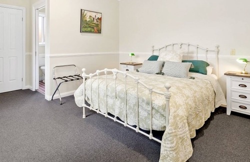 Berrima House | Enjoy a quiet weekend away in historic Berrima