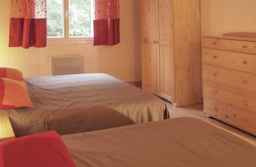 Saint-Vivien-de-Medoc House | Enjoy a relaxing vacation in this inviting vacation home.