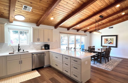 Templeton House | Enjoy a relaxing getaway in Wine Country!