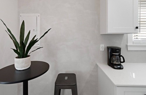 Hazel Park House | Enjoy a stay in this stylish 3 bedroom 1 bath home in Hazel Park