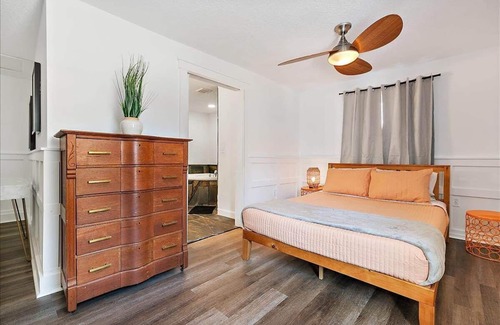 Murray Hill House | Enjoy a stylish experience at this centrally-located place
